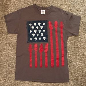 Guitar American Flag T-Shirt, size Medium